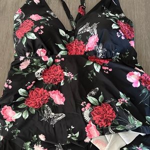 Torrid skull  tankini swim top